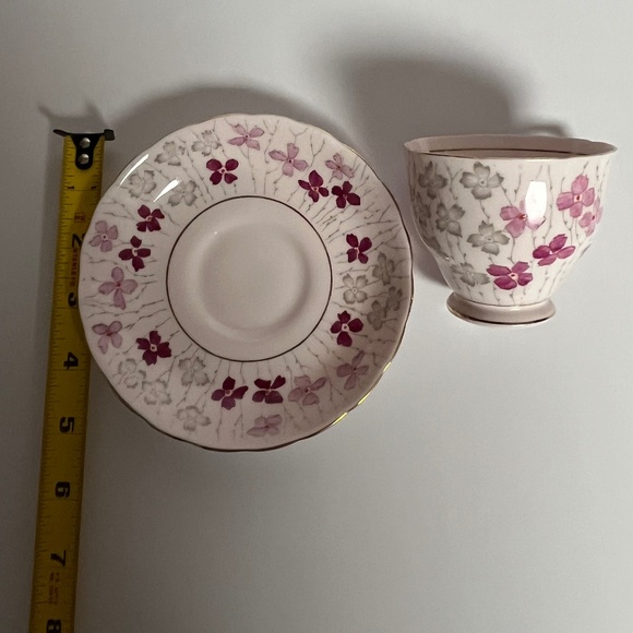 Vintage Tuscan Fine Bone China Made in England Teacup and Saucer Pink Blossoms - Picture 9 of 9